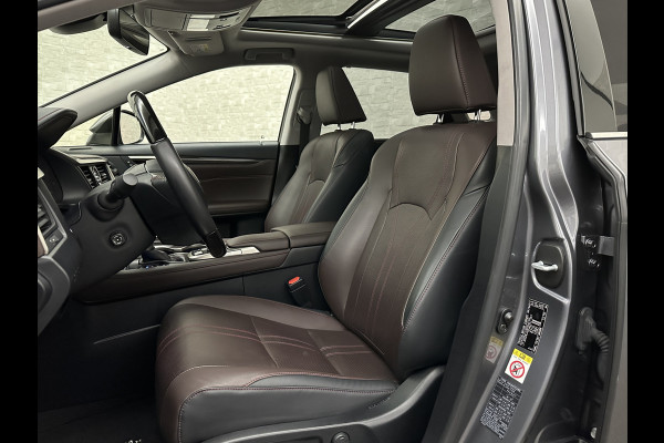 Lexus RX 450h 4WD President Line | Panorama | Origineel NL | 360 Camera | Mark-Levinson Sound | ACC | Stoelventilatie | Leder | Head-Up | Memory | Keyless-Entry | Stoelverwarming V+A | ISO-Glas | Zonwering | LED | Lane-Assist | Dodehoek | DAB | Draadloos Laden |