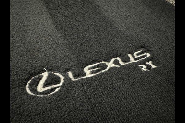 Lexus RX 450h 4WD President Line | Panorama | Origineel NL | 360 Camera | Mark-Levinson Sound | ACC | Stoelventilatie | Leder | Head-Up | Memory | Keyless-Entry | Stoelverwarming V+A | ISO-Glas | Zonwering | LED | Lane-Assist | Dodehoek | DAB | Draadloos Laden |