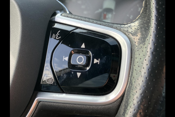 Volvo XC60 2.0 T5 AWD R-Design | HUD | Pano | Trekhaak | All-in prijs