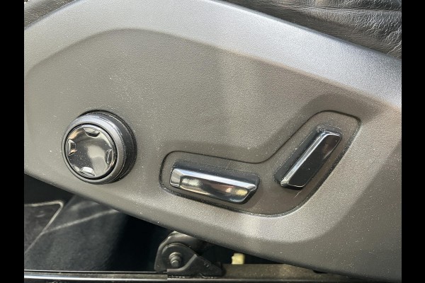 Volvo XC60 2.0 T5 AWD R-Design | HUD | Pano | Trekhaak | All-in prijs