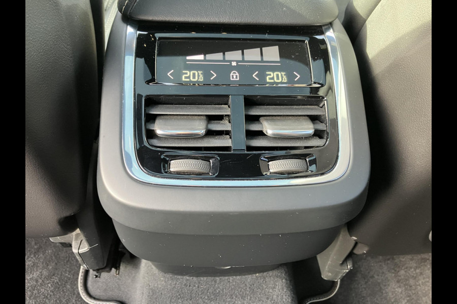 Volvo XC60 2.0 T5 AWD R-Design | HUD | Pano | Trekhaak | All-in prijs