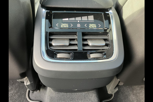 Volvo XC60 2.0 T5 AWD R-Design | HUD | Pano | Trekhaak | All-in prijs