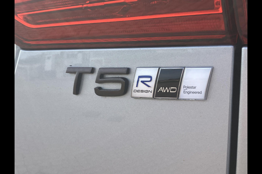 Volvo XC60 2.0 T5 AWD R-Design | HUD | Pano | Trekhaak | All-in prijs