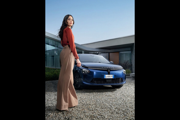 Lancia Ypsilon Edizione Cassina Limitata 51 kWh