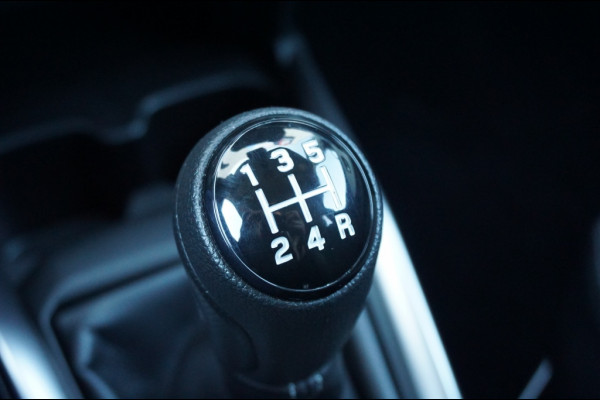 Suzuki Swift Style Smart Hybrid | 3.003 km | ACC | CAMERA | NAVI | EL CLIMATE