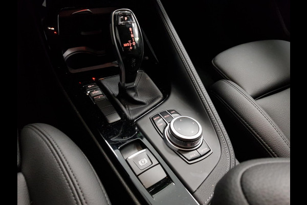 BMW X1 sDrive18i Automaat M-Sport Executive | Lederen Bekleding | Navigatie | Climate Control | Camera | Parkeer Sensoren | Lichtmetalen velgen | Cruise Control