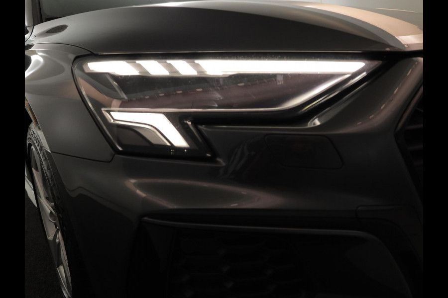 Audi A3 Sportback 30 TFSI S edition 110 pk S-tronic | Navigatie | Parkeersensoren achter | LED koplampen | Apple Carplay/Android Auto | S-Line |