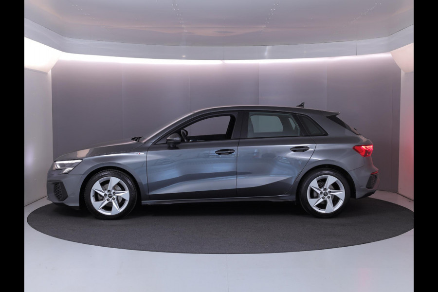Audi A3 Sportback 30 TFSI S edition 110 pk S-tronic | Navigatie | Parkeersensoren achter | LED koplampen | Apple Carplay/Android Auto | S-Line |