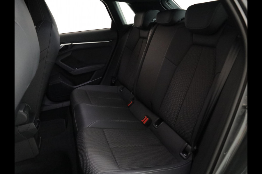 Audi A3 Sportback 30 TFSI S edition 110 pk S-tronic | Navigatie | Parkeersensoren achter | LED koplampen | Apple Carplay/Android Auto | S-Line |