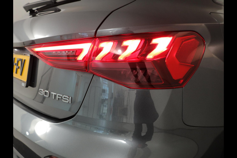 Audi A3 Sportback 30 TFSI S edition 110 pk S-tronic | Navigatie | Parkeersensoren achter | LED koplampen | Apple Carplay/Android Auto | S-Line |