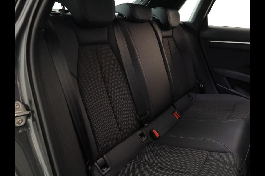 Audi A3 Sportback 30 TFSI S edition 110 pk S-tronic | Navigatie | Parkeersensoren achter | LED koplampen | Apple Carplay/Android Auto | S-Line |