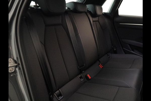 Audi A3 Sportback 30 TFSI S edition 110 pk S-tronic | Navigatie | Parkeersensoren achter | LED koplampen | Apple Carplay/Android Auto | S-Line |