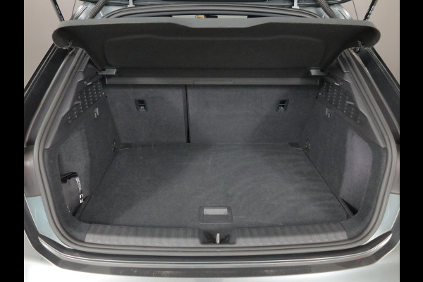 Audi A3 Sportback 30 TFSI S edition 110 pk S-tronic | Navigatie | Parkeersensoren achter | LED koplampen | Apple Carplay/Android Auto | S-Line |