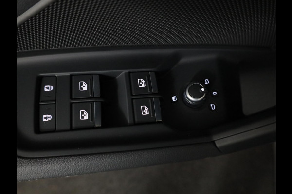 Audi A3 Sportback 30 TFSI S edition 110 pk S-tronic | Navigatie | Parkeersensoren achter | LED koplampen | Apple Carplay/Android Auto | S-Line |
