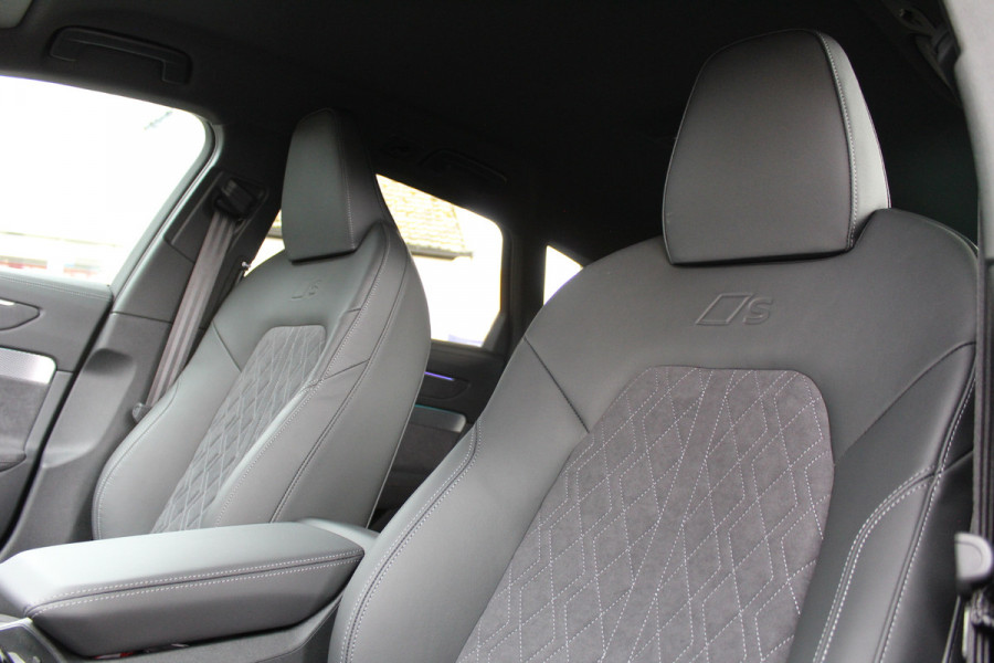 Audi A6 Avant 2.0 e-Hybrid Quattro S-Line | Achteras besturing | Alcantara/Leder | Zwenkbare Trekhaak | 360 | Nieuw