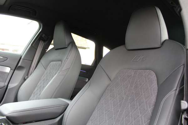 Audi A6 Avant 2.0 e-Hybrid Quattro S-Line | Achteras besturing | Alcantara/Leder | Zwenkbare Trekhaak | 360 | Nieuw