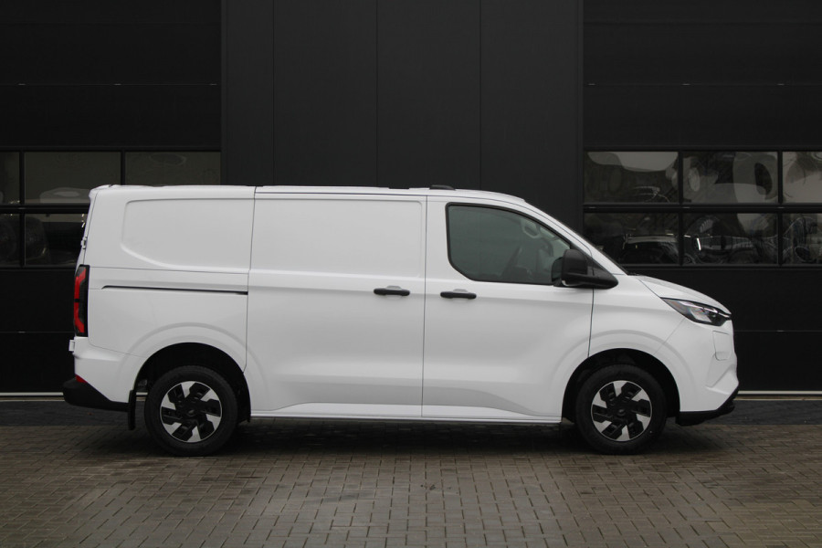 Ford E-Transit Custom 320 L1H1 Trend 65 kWh - Camera - Stoelverwarming - Carplay/Android - Rijklaar