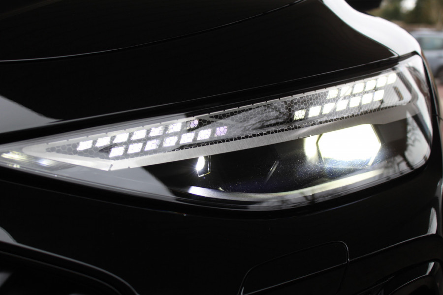 Audi A6 Avant 2.0 e-Hybrid Quattro S-Line | Achteras besturing | Alcantara/Leder | Zwenkbare Trekhaak | 360 | Nieuw