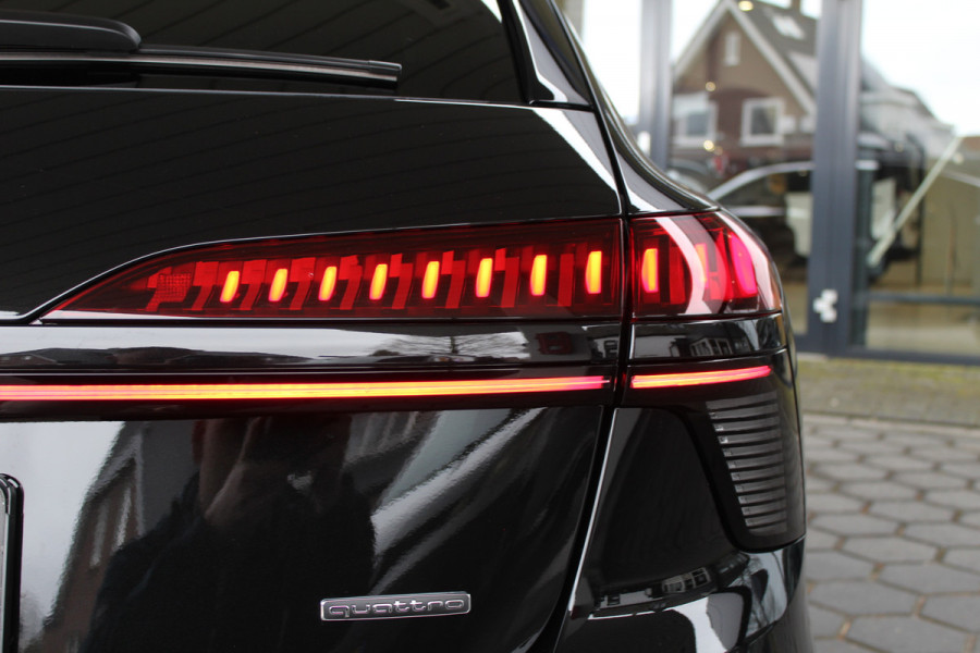 Audi A6 Avant 2.0 e-Hybrid Quattro S-Line | Achteras besturing | Alcantara/Leder | Zwenkbare Trekhaak | 360 | Nieuw