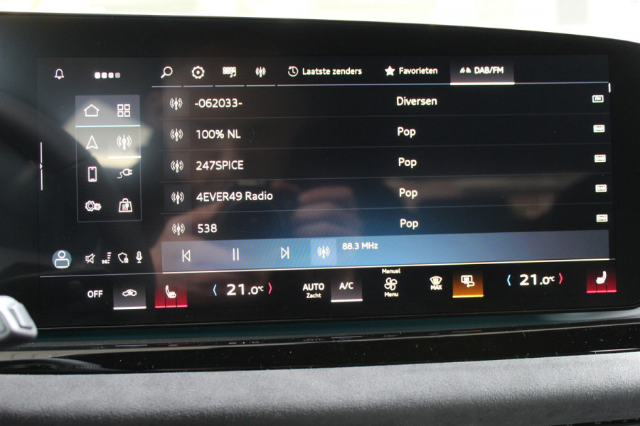 Audi A6 Avant 2.0 e-Hybrid Quattro S-Line | Achteras besturing | Alcantara/Leder | Zwenkbare Trekhaak | 360 | Nieuw