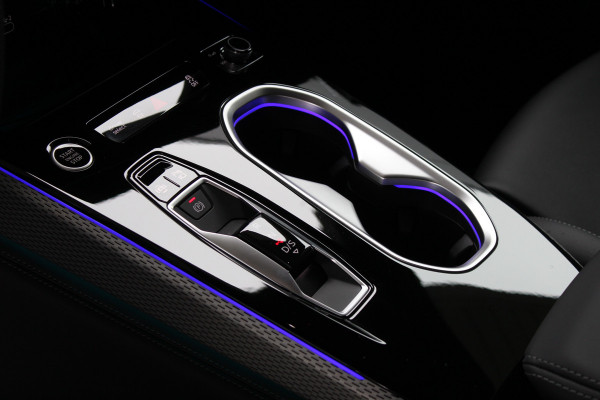 Audi A6 Avant 2.0 e-Hybrid Quattro S-Line | Achteras besturing | Alcantara/Leder | Zwenkbare Trekhaak | 360 | Nieuw