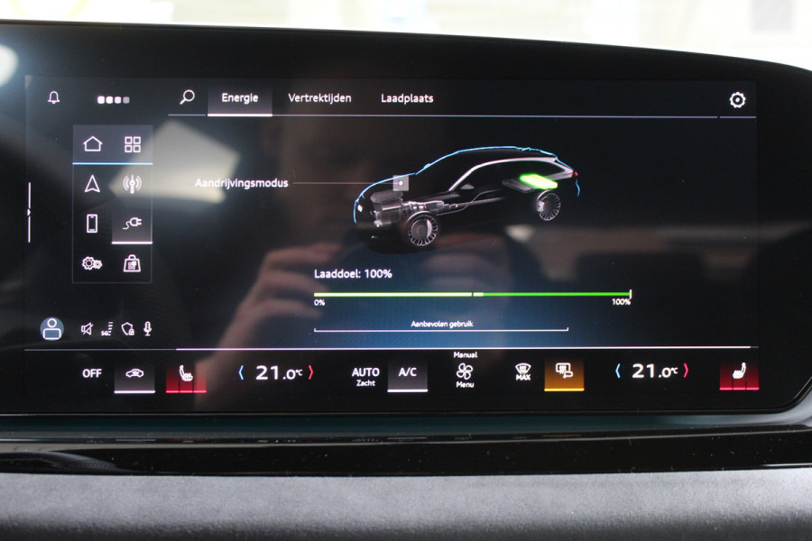 Audi A6 Avant 2.0 e-Hybrid Quattro S-Line | Achteras besturing | Alcantara/Leder | Zwenkbare Trekhaak | 360 | Nieuw