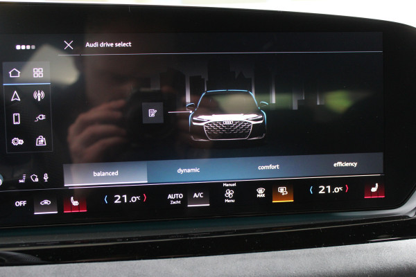 Audi A6 Avant 2.0 e-Hybrid Quattro S-Line | Achteras besturing | Alcantara/Leder | Zwenkbare Trekhaak | 360 | Nieuw