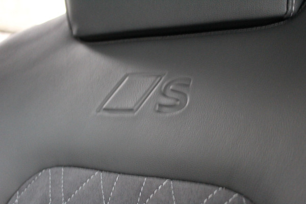 Audi A6 Avant 2.0 e-Hybrid Quattro S-Line | Achteras besturing | Alcantara/Leder | Zwenkbare Trekhaak | 360 | Nieuw