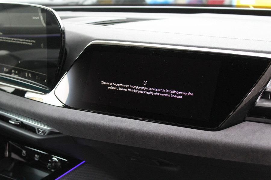 Audi A6 Avant 2.0 e-Hybrid Quattro S-Line | Achteras besturing | Alcantara/Leder | Zwenkbare Trekhaak | 360 | Nieuw