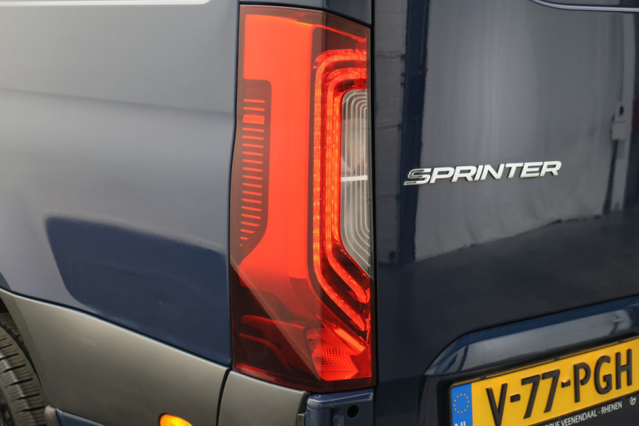 Mercedes-Benz Sprinter 319 3.0 CDI V6 Automaat L2H2 Leer, 3-Zits, LED, Camera, ACC, Airco, Rijstrooksensor, Trekhaak, 18''