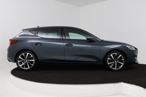 Seat Leon 1.5 eTSI FR Launch Edition Automaat (VIRTUAL COCKPIT, NAVIGATIE, TREKHAAK, ADAPTIVE CRUISE, STUUR-/STOELVERWARMING)