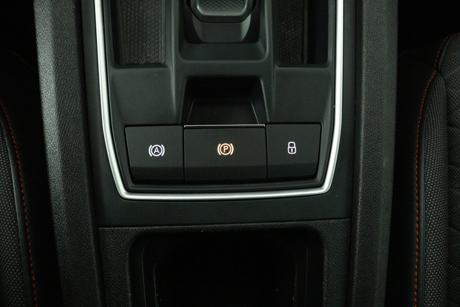 Seat Leon 1.5 eTSI FR Launch Edition Automaat (VIRTUAL COCKPIT, NAVIGATIE, TREKHAAK, ADAPTIVE CRUISE, STUUR-/STOELVERWARMING)