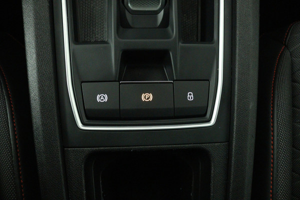 Seat Leon 1.5 eTSI FR Launch Edition Automaat (VIRTUAL COCKPIT, NAVIGATIE, TREKHAAK, ADAPTIVE CRUISE, STUUR-/STOELVERWARMING)