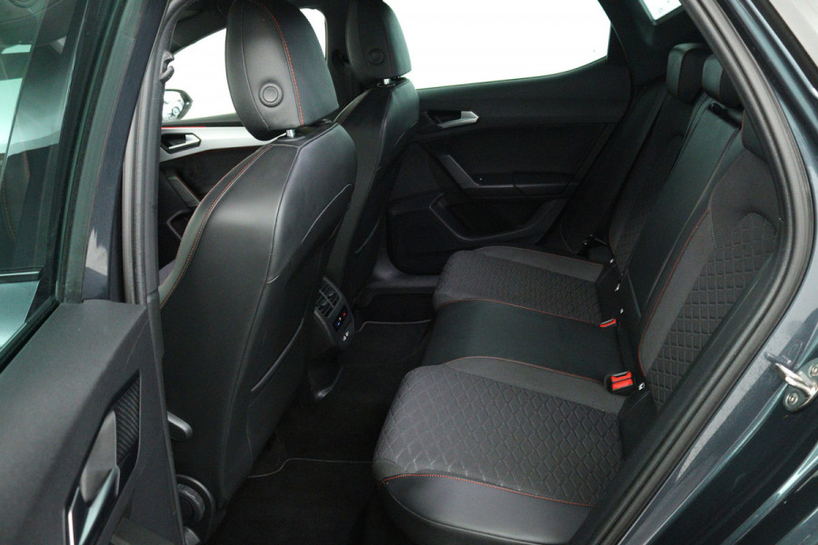 Seat Leon 1.5 eTSI FR Launch Edition Automaat (VIRTUAL COCKPIT, NAVIGATIE, TREKHAAK, ADAPTIVE CRUISE, STUUR-/STOELVERWARMING)
