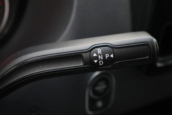 Mercedes-Benz Sprinter 319 3.0 CDI V6 Automaat L2H2 Leer, 3-Zits, LED, Camera, ACC, Airco, Rijstrooksensor, Trekhaak, 18''