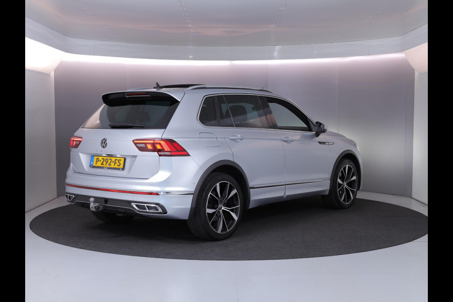 Volkswagen Tiguan 1.5 TSI R-Line 150 pk Automaat (DSG) | Navigatie | Panoramadak | Trekhaak (wegklapbaar) | Parkeersensoren (Park assist) | Achteruitrijcamera | Stoelverwarming | R-Line |