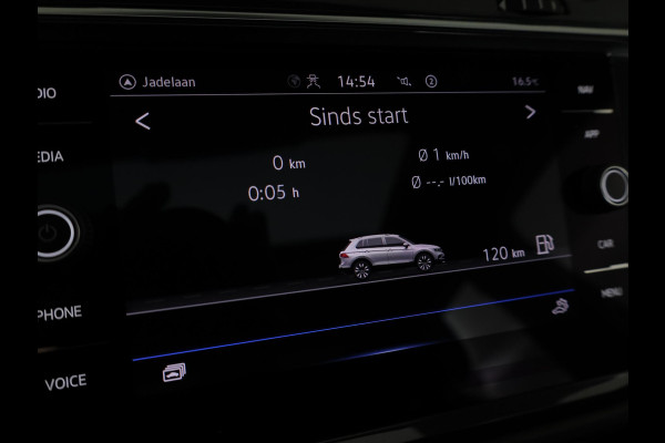 Volkswagen Tiguan 1.5 TSI R-Line 150 pk Automaat (DSG) | Navigatie | Panoramadak | Trekhaak (wegklapbaar) | Parkeersensoren (Park assist) | Achteruitrijcamera | Stoelverwarming | R-Line |