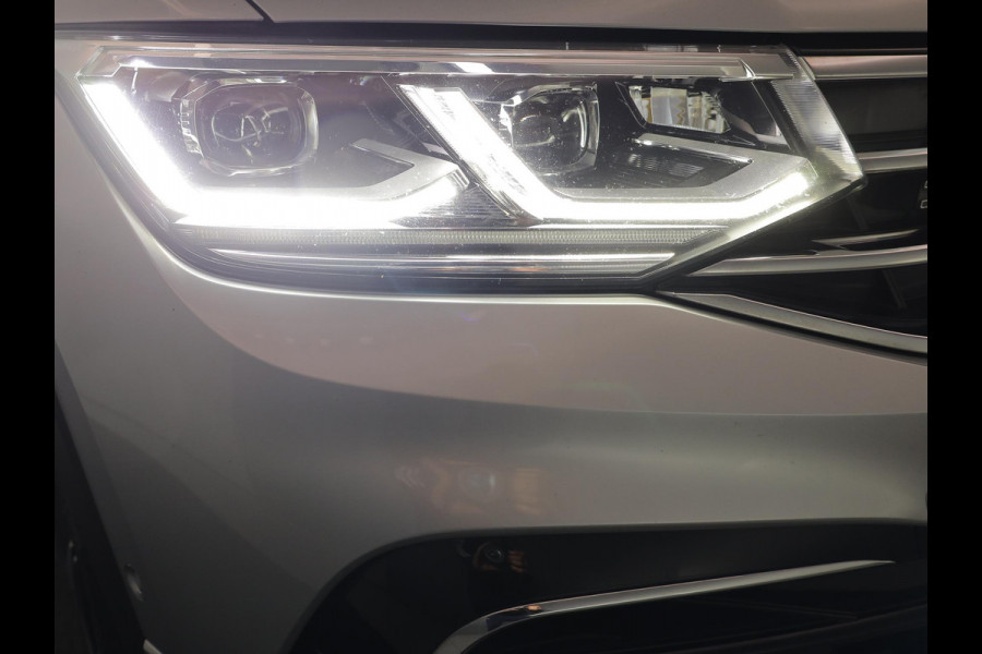 Volkswagen Tiguan 1.5 TSI R-Line 150 pk Automaat (DSG) | Navigatie | Panoramadak | Trekhaak (wegklapbaar) | Parkeersensoren (Park assist) | Achteruitrijcamera | Stoelverwarming | R-Line |