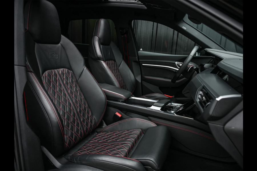 Audi Q8 e-tron 50 quattro S Edition 95 kWh · NL-auto · Panoramadak · RS-seats · Memory seats · Leder · Adaptive cruise · Keyless · Stuurverwarm