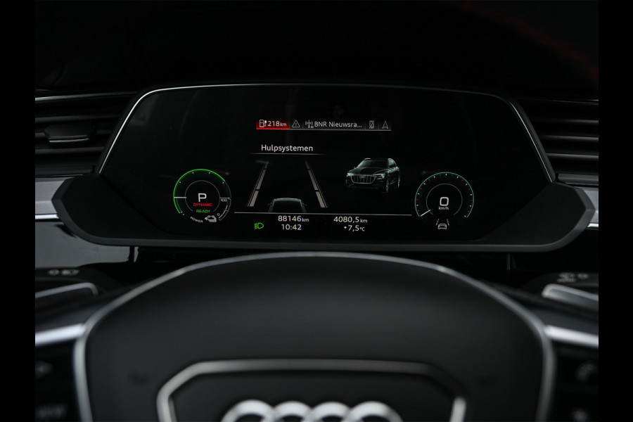 Audi Q8 e-tron 50 quattro S Edition 95 kWh · NL-auto · Panoramadak · RS-seats · Memory seats · Leder · Adaptive cruise · Keyless · Stuurverwarm