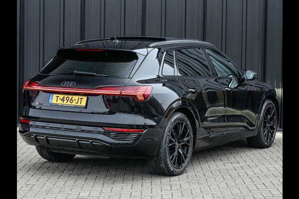 Audi Q8 e-tron 50 quattro S Edition 95 kWh · NL-auto · Panoramadak · RS-seats · Memory seats · Leder · Adaptive cruise · Keyless · Stuurverwarm