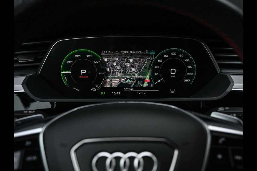 Audi Q8 e-tron 50 quattro S Edition 95 kWh · NL-auto · Panoramadak · RS-seats · Memory seats · Leder · Adaptive cruise · Keyless · Stuurverwarm