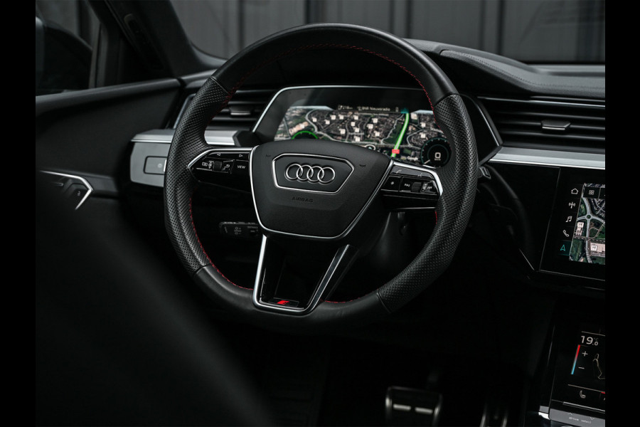 Audi Q8 e-tron 50 quattro S Edition 95 kWh · NL-auto · Panoramadak · RS-seats · Memory seats · Leder · Adaptive cruise · Keyless · Stuurverwarm