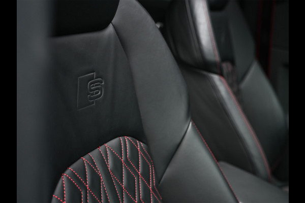 Audi Q8 e-tron 50 quattro S Edition 95 kWh · NL-auto · Panoramadak · RS-seats · Memory seats · Leder · Adaptive cruise · Keyless · Stuurverwarm