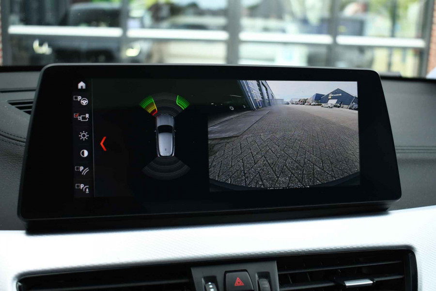 BMW X2 xDrive25e M-Sport Pano HUD El-zetels Camera Carplay 19inch
