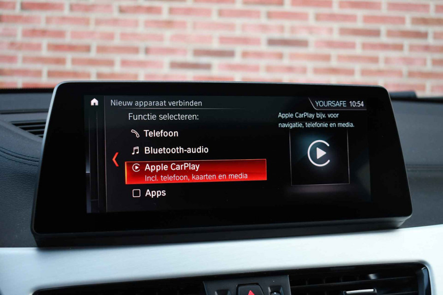 BMW X2 xDrive25e M-Sport Pano HUD El-zetels Camera Carplay 19inch