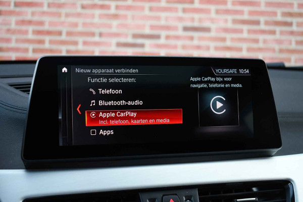 BMW X2 xDrive25e M-Sport Pano HUD El-zetels Camera Carplay 19inch