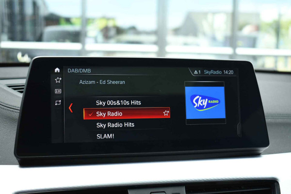 BMW X2 xDrive25e M-Sport Pano HUD El-zetels Camera Carplay 19inch