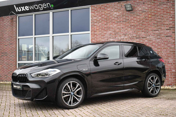 BMW X2 xDrive25e M-Sport Pano HUD El-zetels Camera Carplay 19inch