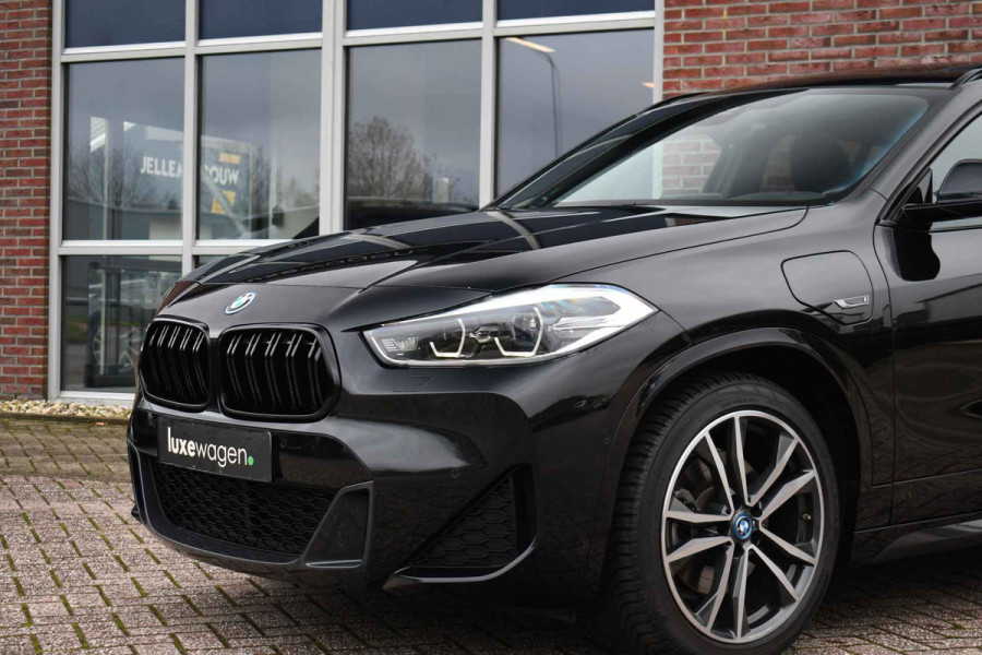 BMW X2 xDrive25e M-Sport Pano HUD El-zetels Camera Carplay 19inch
